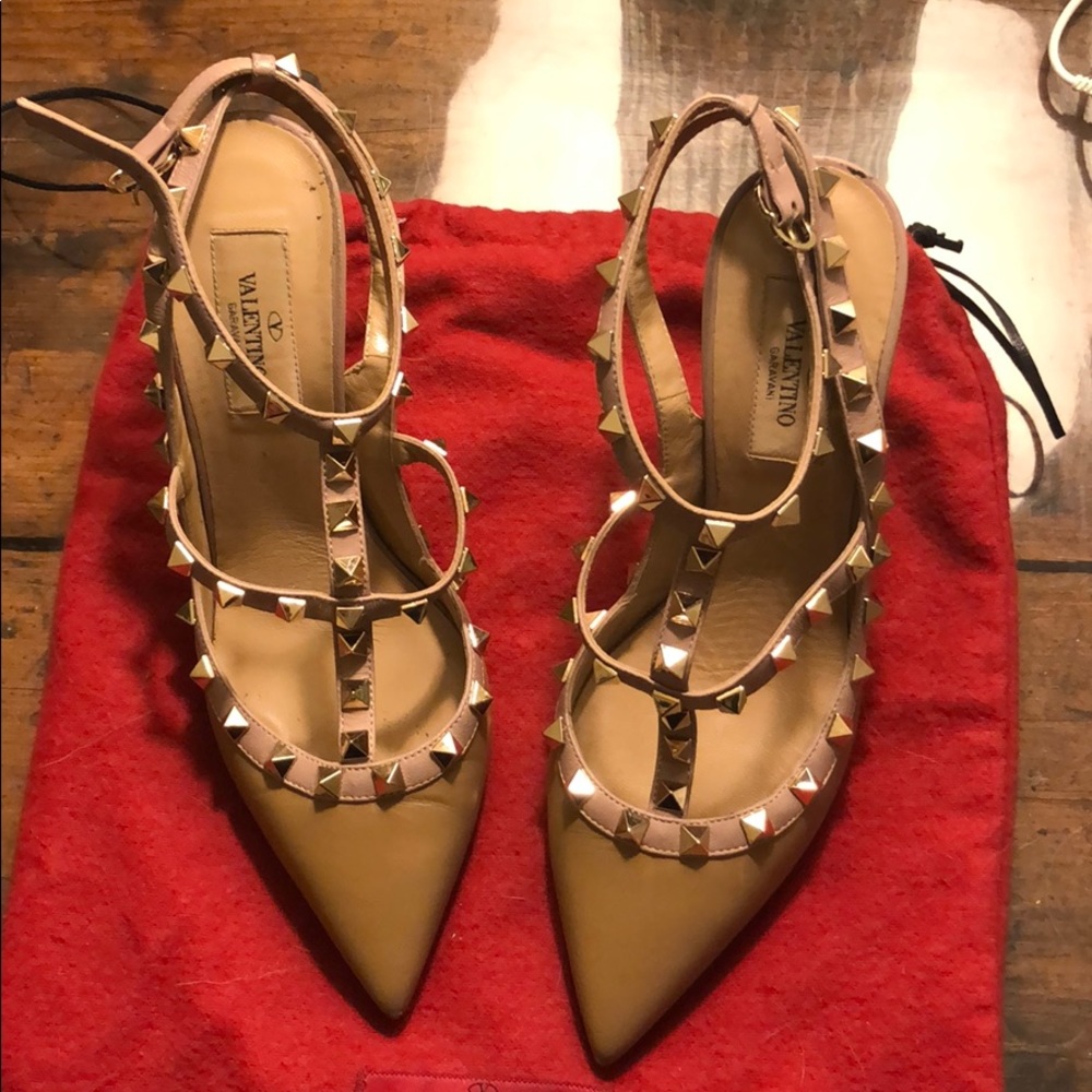 Valentino Nude Rockstud Heels